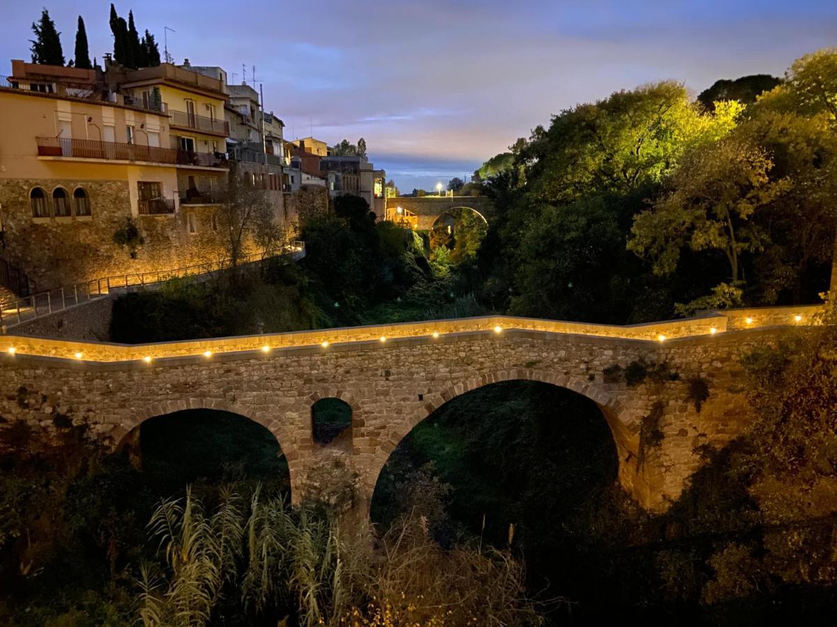 Casa De Poble Termes Romanes Caldes De Montbui Luaran gambar