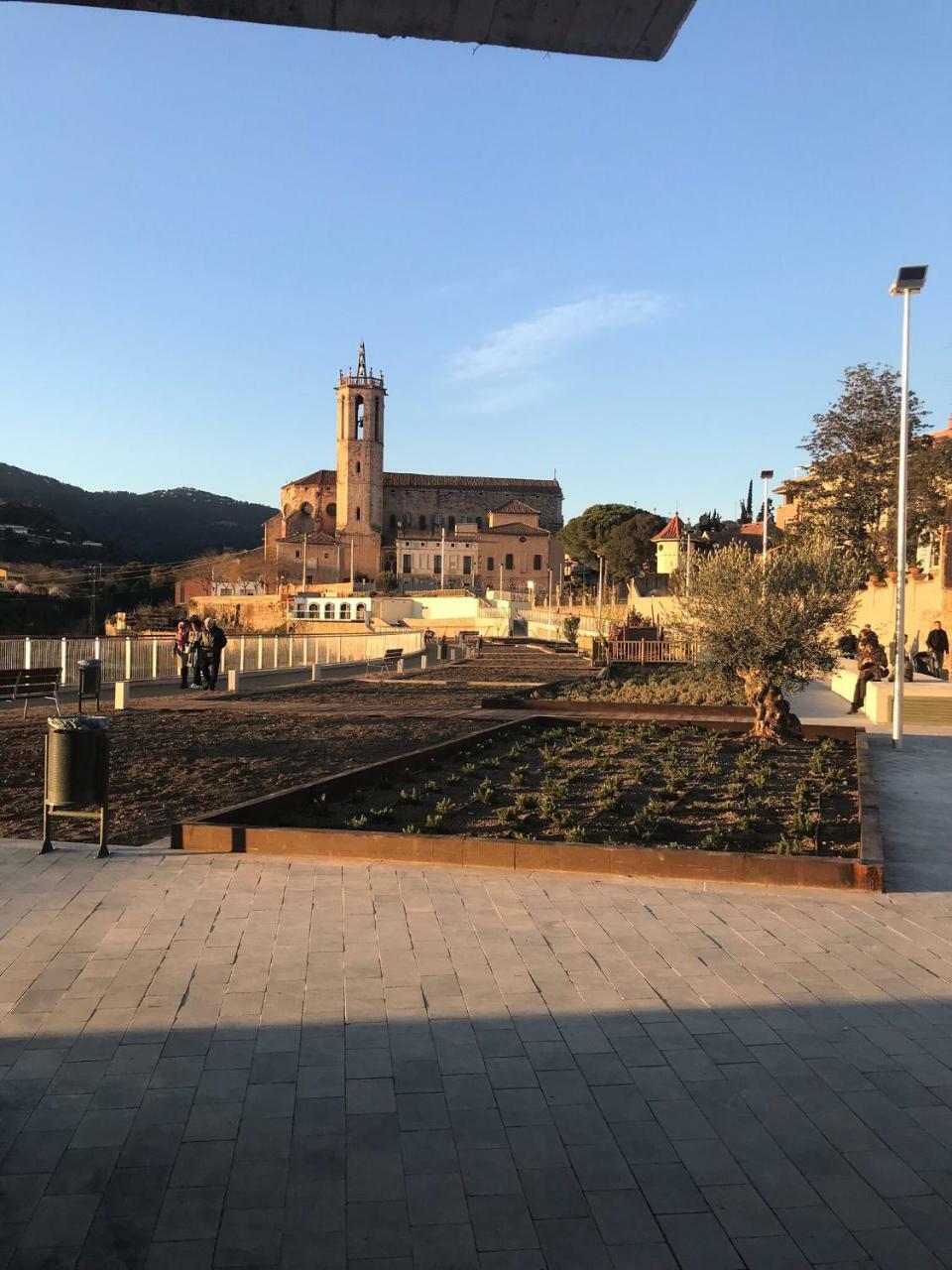 Casa De Poble Termes Romanes Caldes De Montbui Luaran gambar
